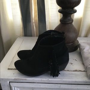 Youth size 4 short boots